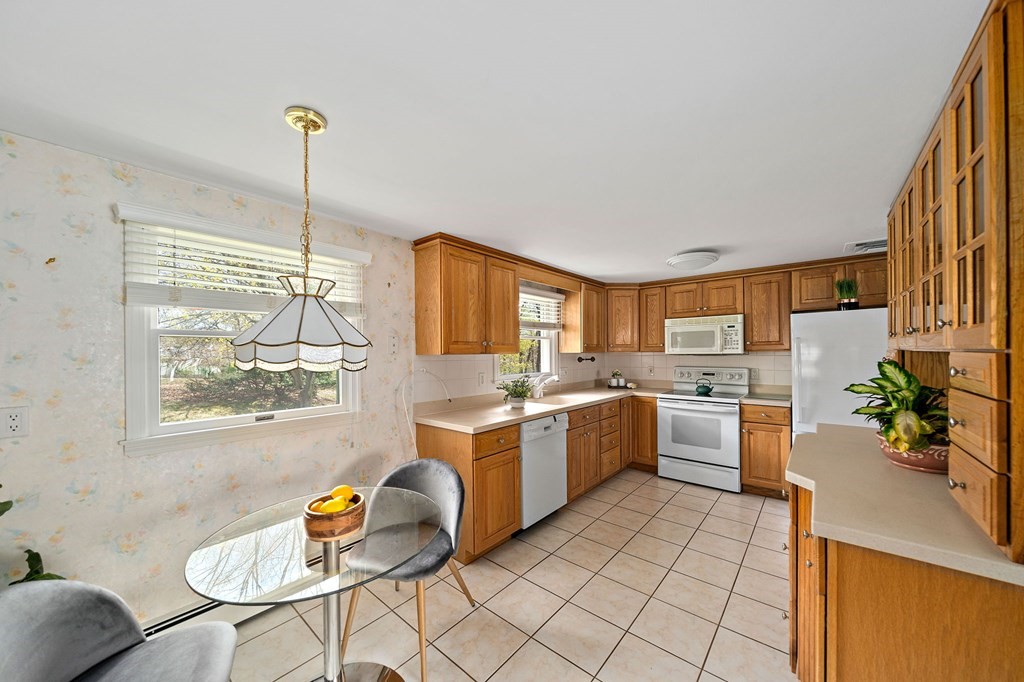 10 Trudy Terrace Canton, MA 02021 - Photo 6 of 34 Gallery Image 6