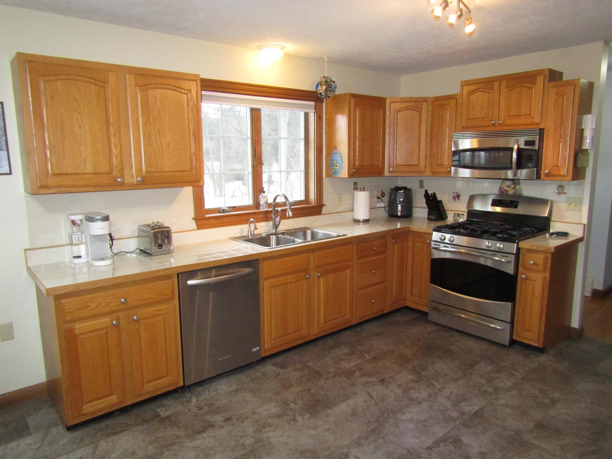 98 Spring Street Swanton, VT 05488 - Photo 10 of 50