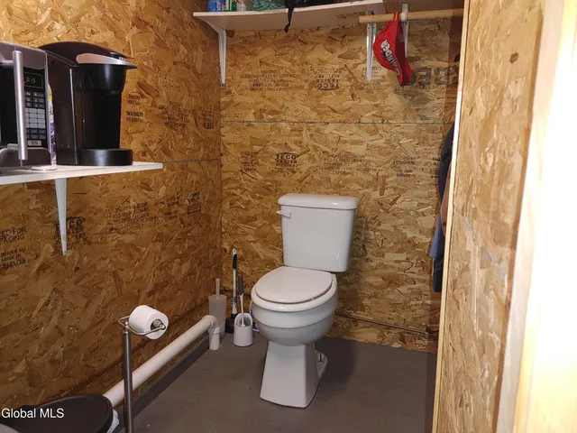 $279,900 | 2001 State Highway 9N, Ticonderoga, NY 12883