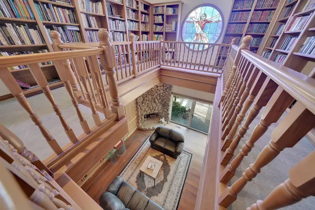 a view of entryway and hall