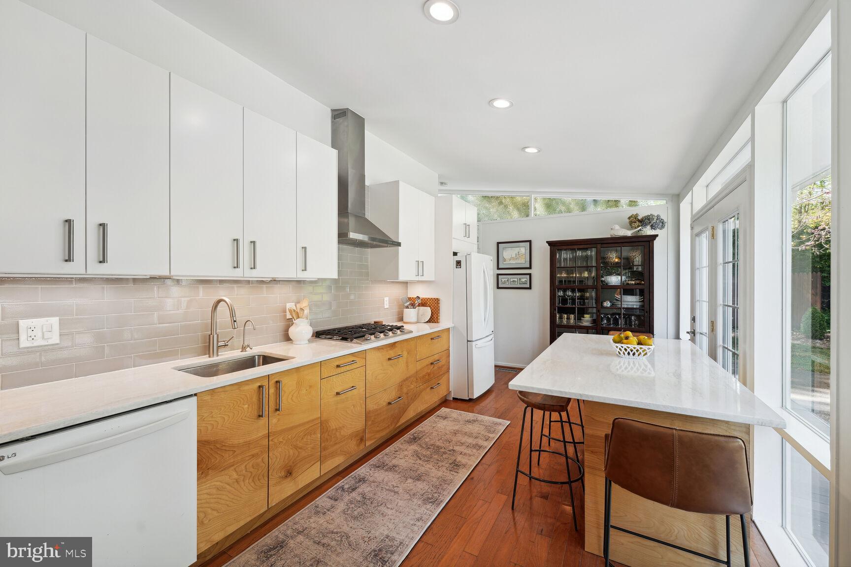 7716 Elba Road Alexandria, VA 22306 - Photo 12 of 29