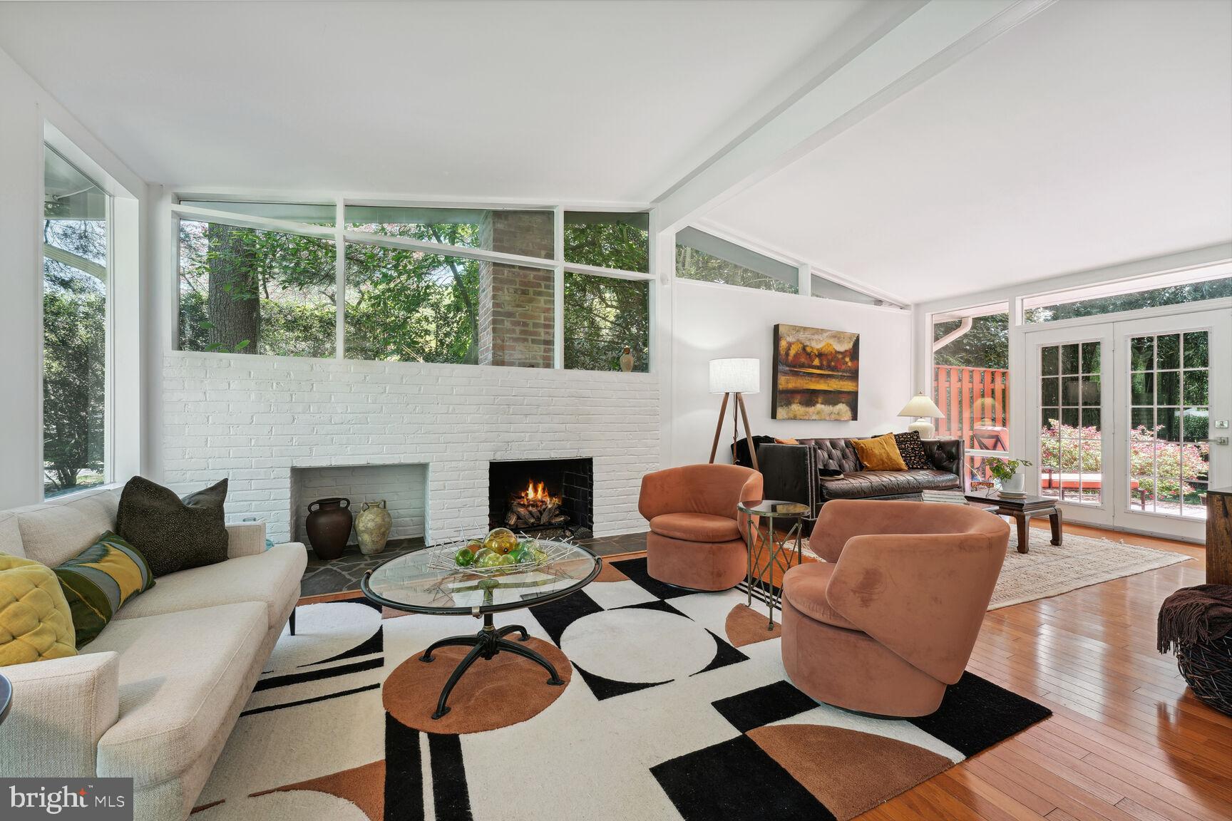 7716 Elba Road Alexandria, VA 22306 - Photo 3 of 29