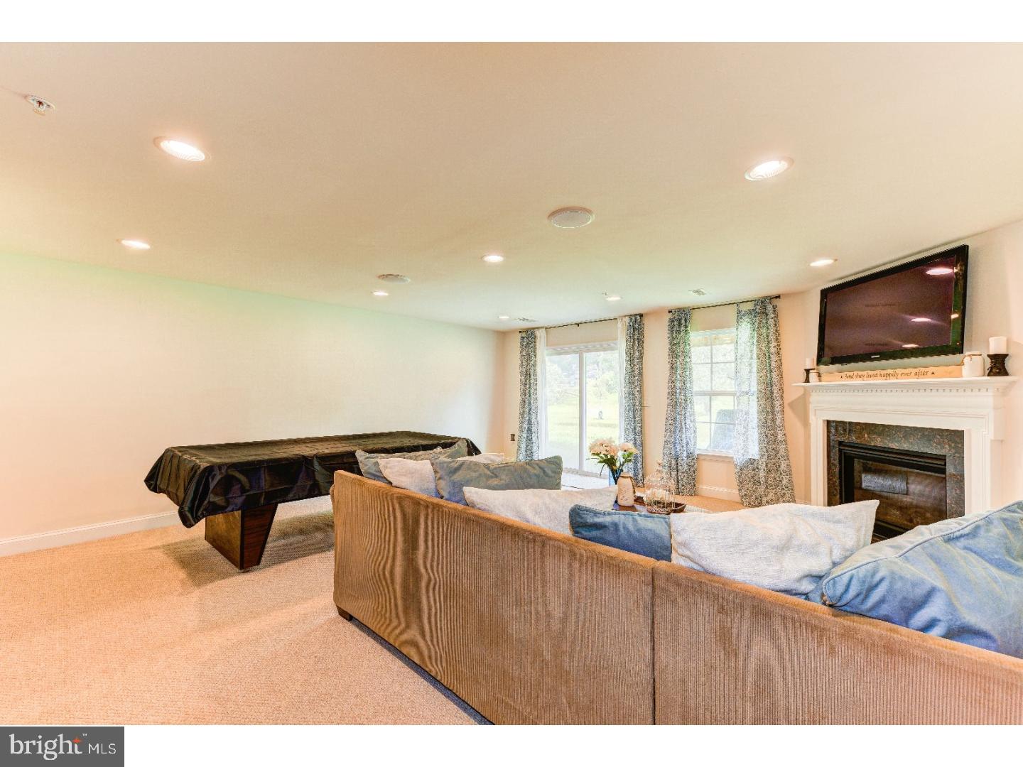 133 Old Cedarbrook Road Wyncote, PA 19095 - Photo 3 of 25 Living Room