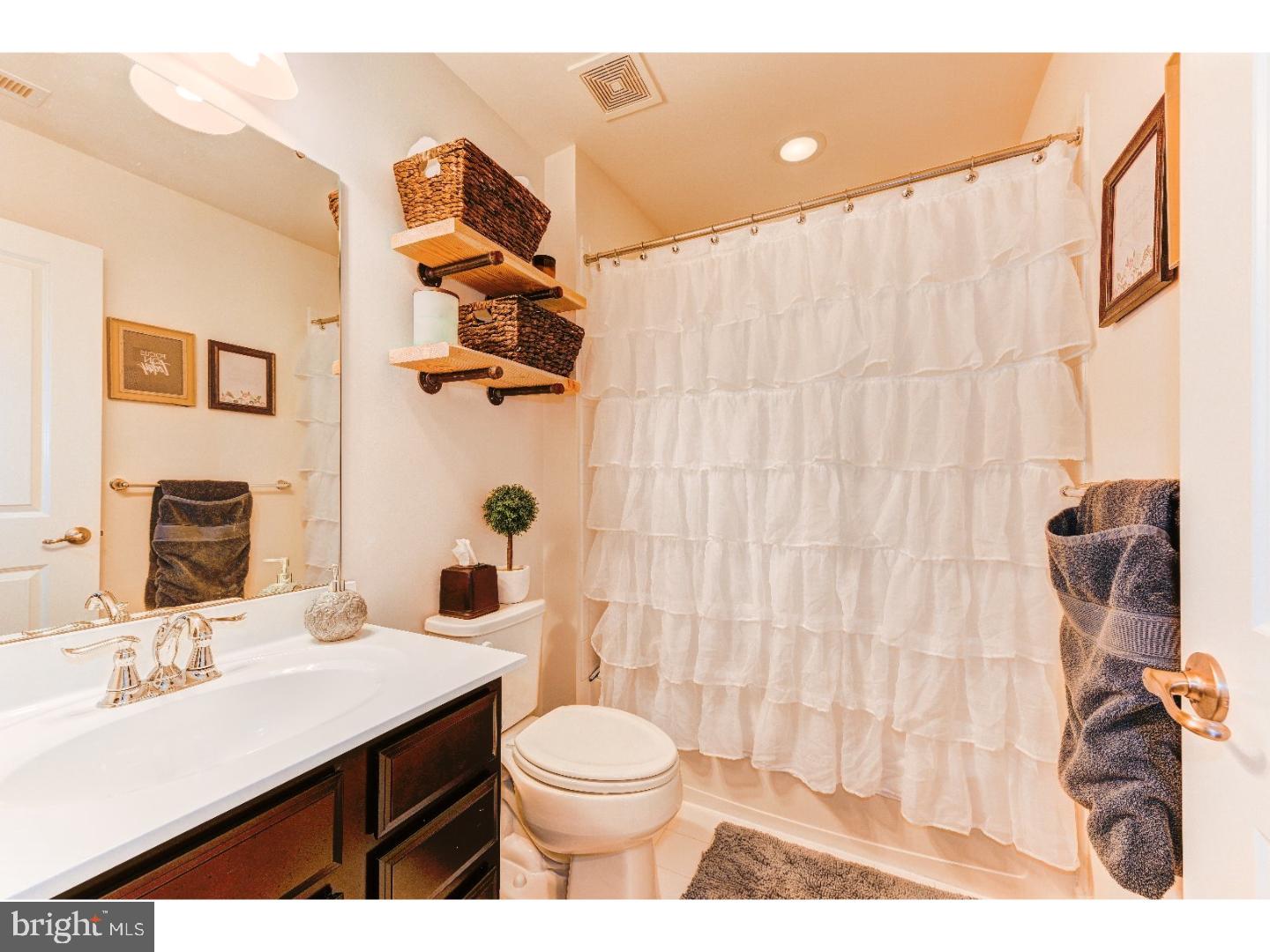 133 Old Cedarbrook Road Wyncote, PA 19095 - Photo 21 of 25 Bathroom