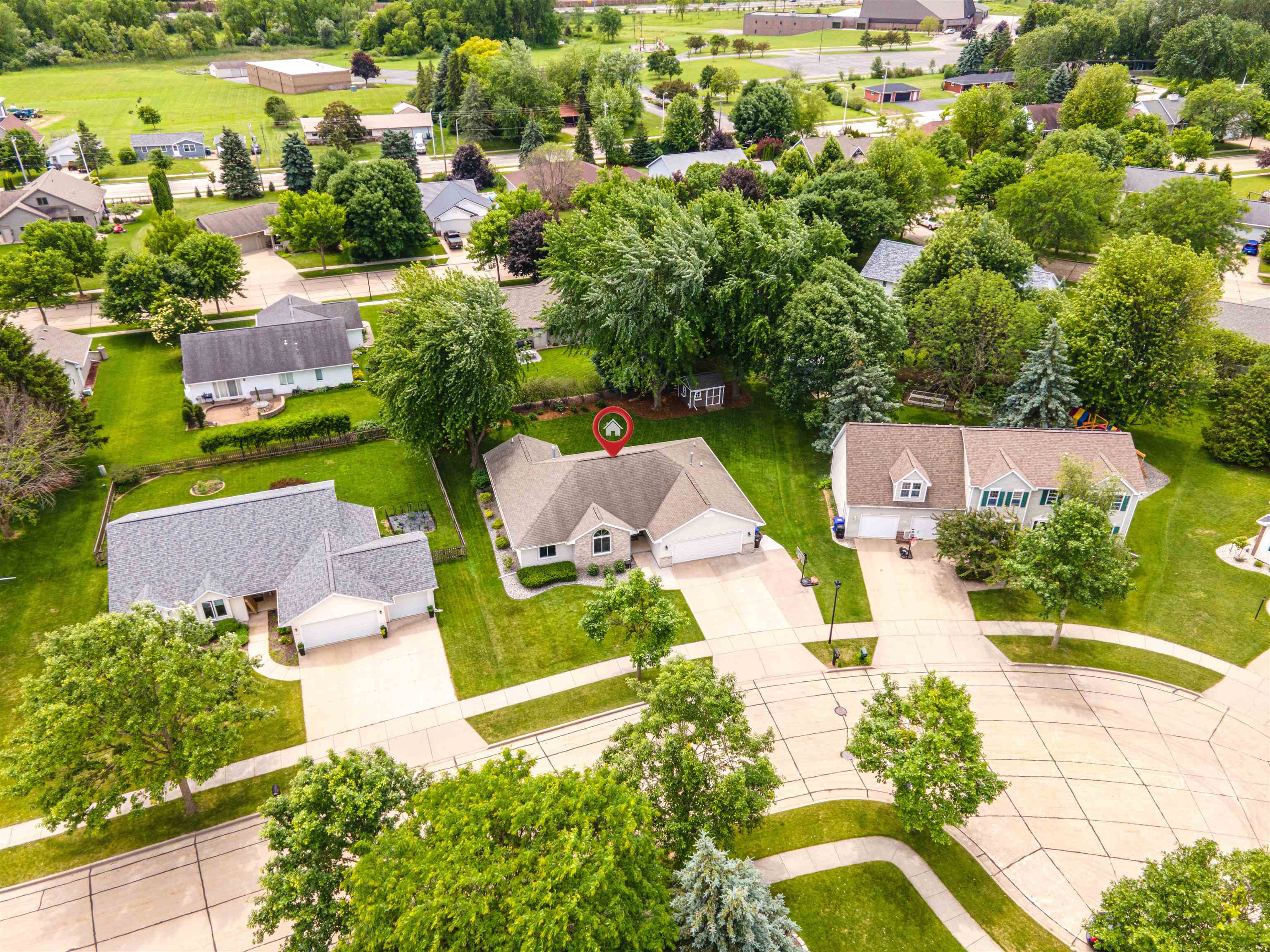 127 Barefoot Court Appleton, WI 54913 - Photo 5 of 57