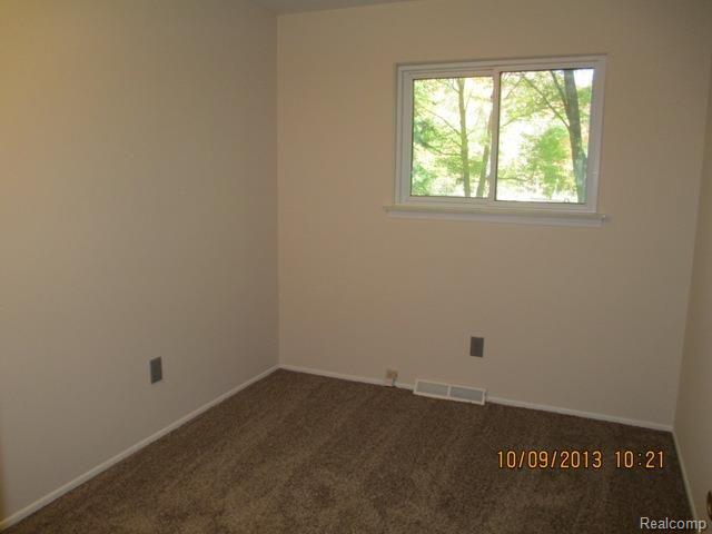 4733 Waldon Road Clarkston, MI 48348 - Photo 11 of 11 IMG_3577.jpg