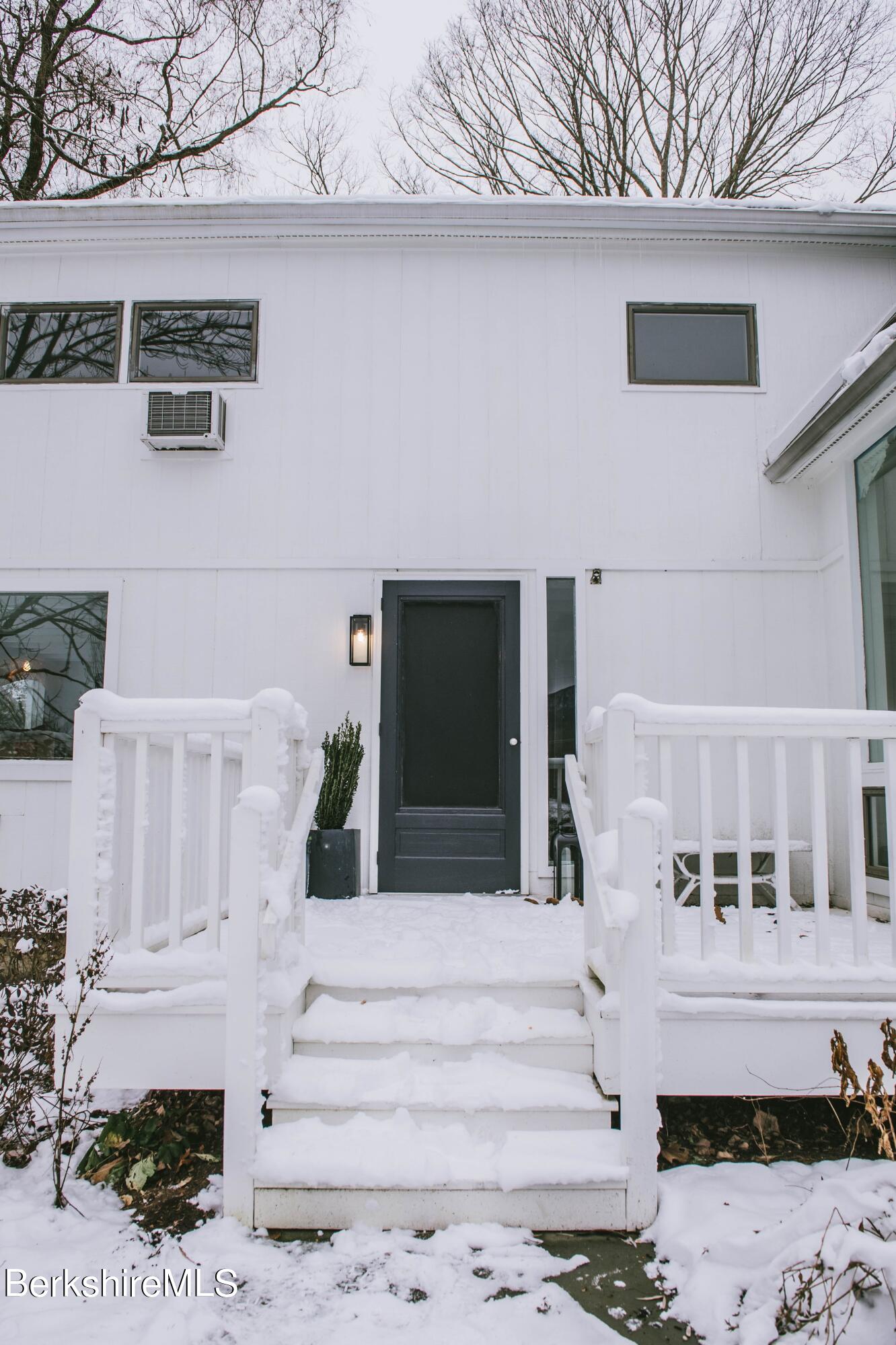561 W Road Sheffield, MA 01230 - Photo 3 of 66 M004