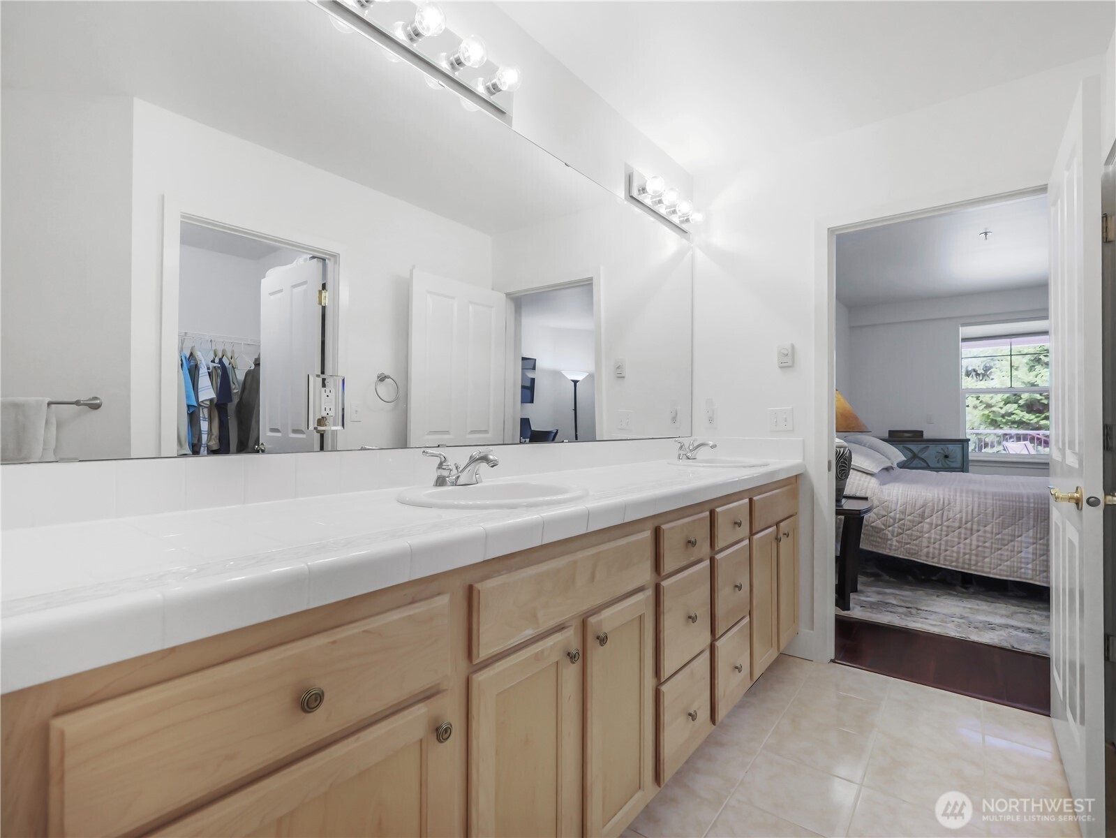 8500 Main Street, Unit F209 Edmonds, WA 98026 - Photo 22 of 35