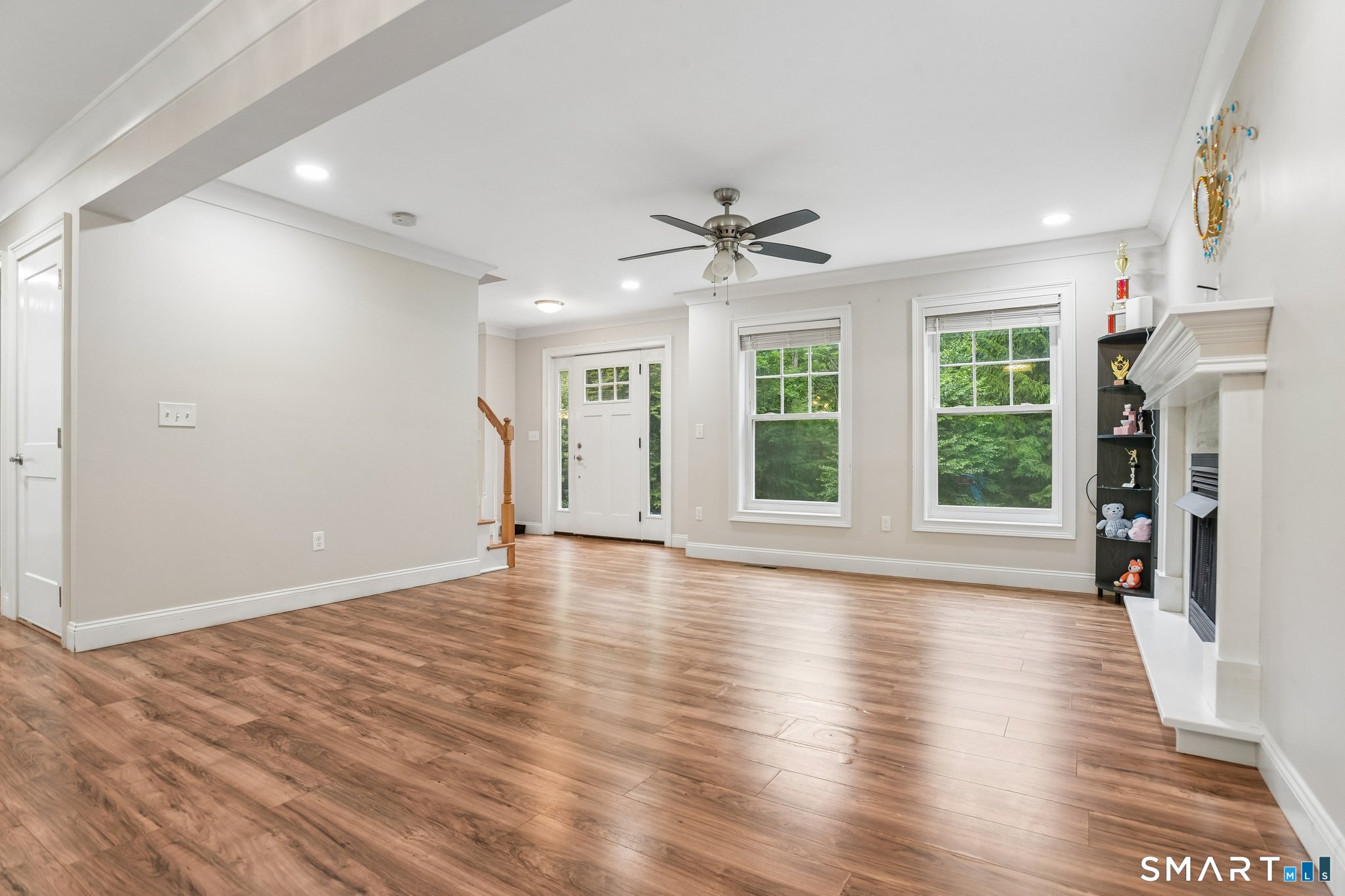 25 Spring Rock Road East Lyme, CT 06333 - Photo 5 of 38