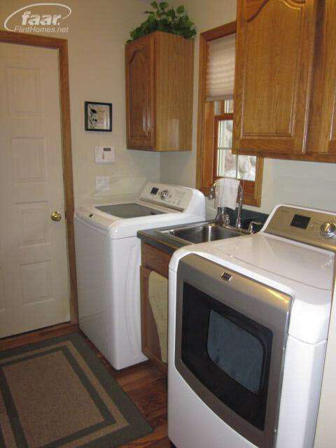 11279 Potter Road Flushing, MI 48433 - Photo 14 of 35 20360176-13.JPG