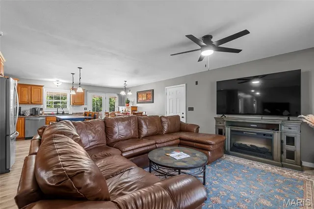 $385,000 | 16815 Augusta Glen, Glenallen, MO 63751