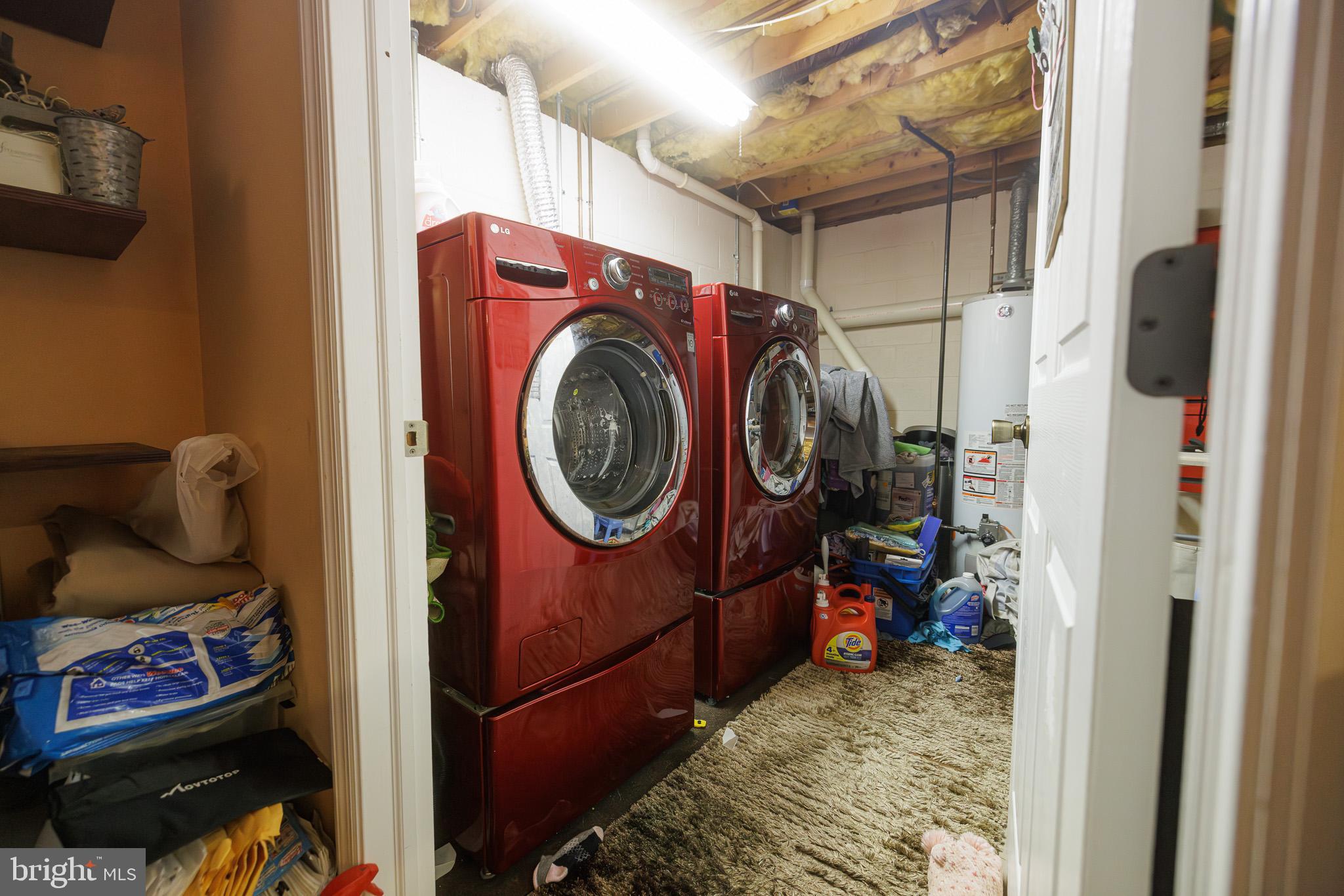 3022 Oak Drive Sinking Spring, PA 19608 - Photo 23 of 28 a utility room with dryer and washer