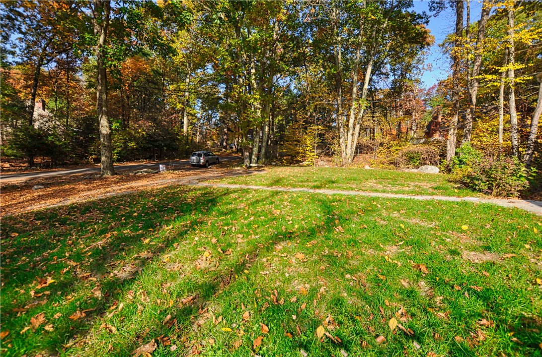 12 Briarwood Road Glocester, RI 02857 - Photo 2 of 19