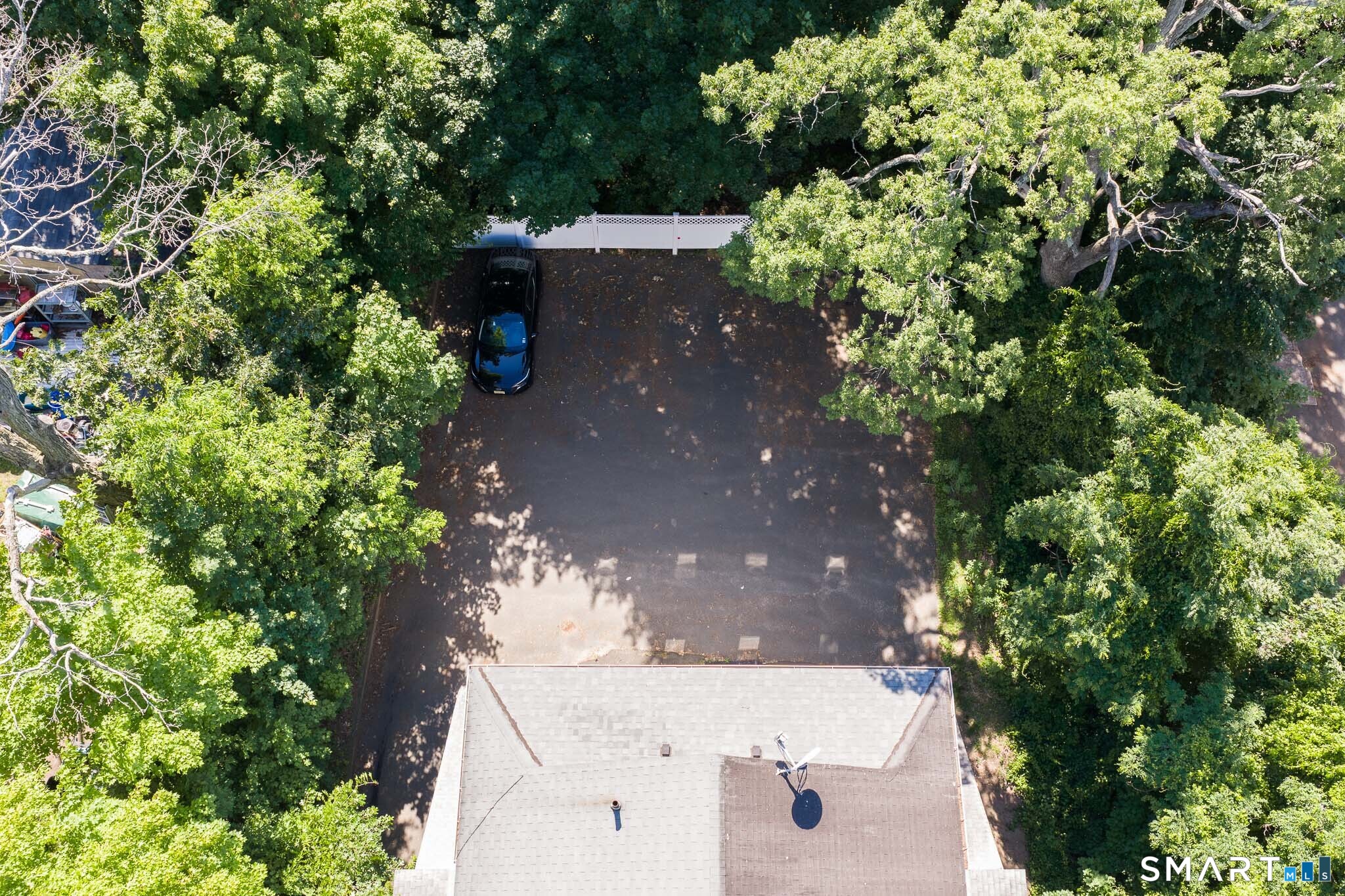 18 Arch Street Manchester, CT 06040 - Photo 7 of 12