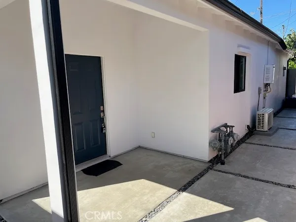 $1,900 | 701 Oakdale Avenue, Unit 1, Monrovia, CA 91016
