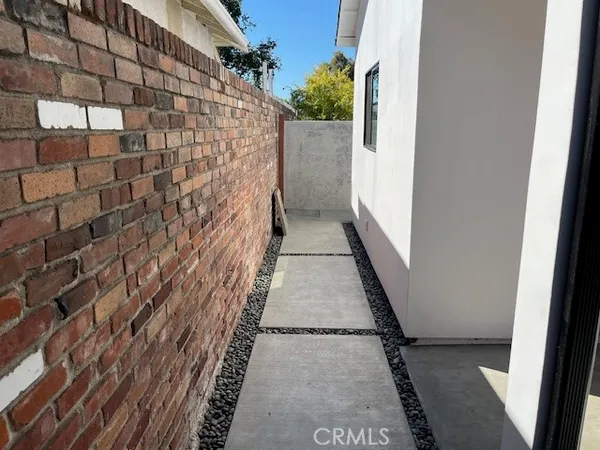 $1,900 | 701 Oakdale Avenue, Unit 1, Monrovia, CA 91016