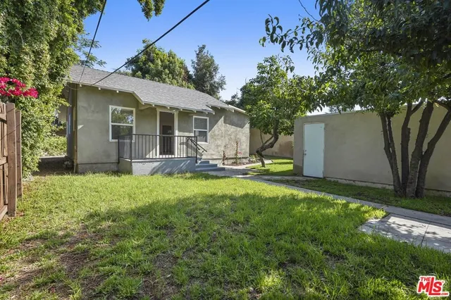 $3,800 | 1455 East Elizabeth Street, Pasadena, CA 91104