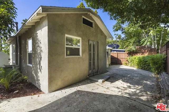 $3,800 | 1455 East Elizabeth Street, Pasadena, CA 91104