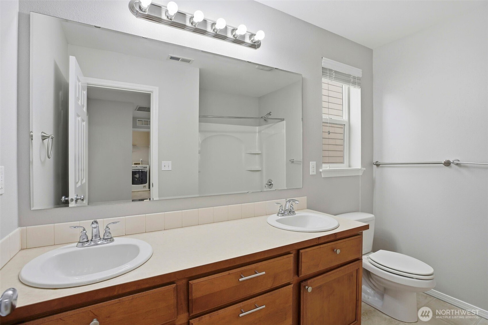 22825 42nd Drive Southeast Bothell, WA 98021 - Photo 32 of 36