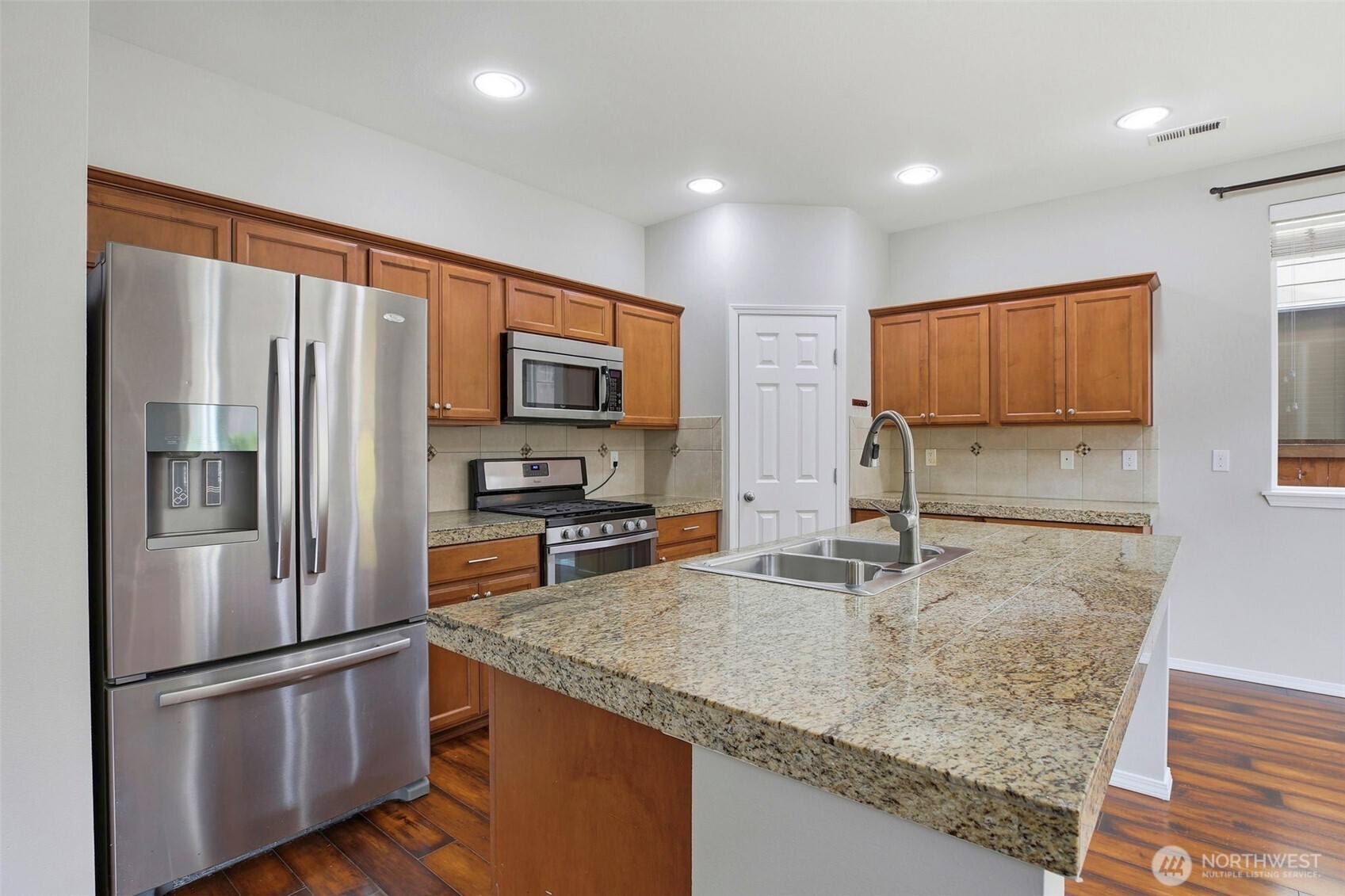 22825 42nd Drive Southeast Bothell, WA 98021 - Photo 9 of 36