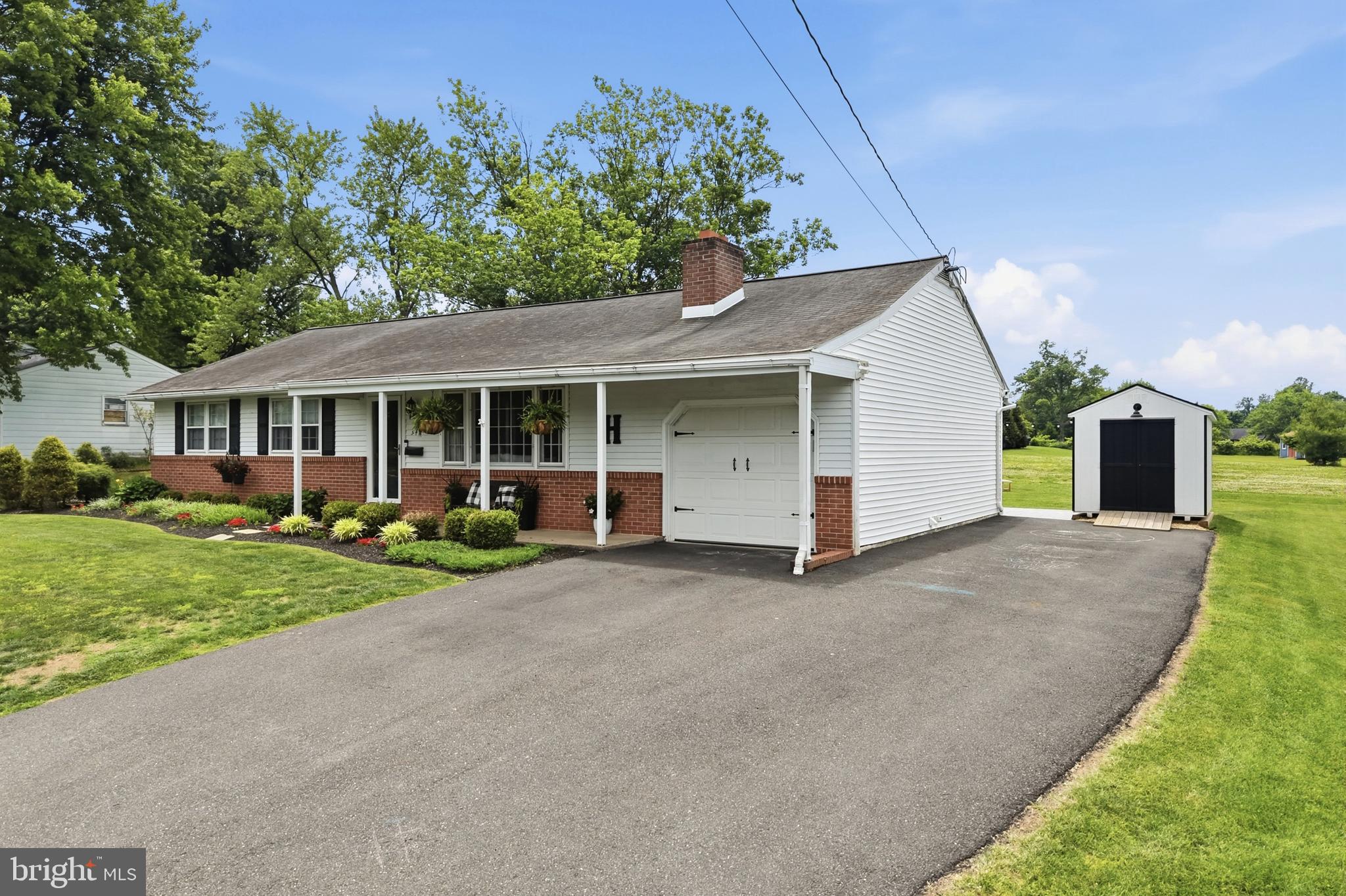 542 Melvin Road Telford, PA 18969 - Photo 5 of 70 Front of home w/ shed w/ electric hook up
