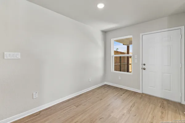 $1,495 | 219 Bonnie Bend, San Antonio, TX 78253