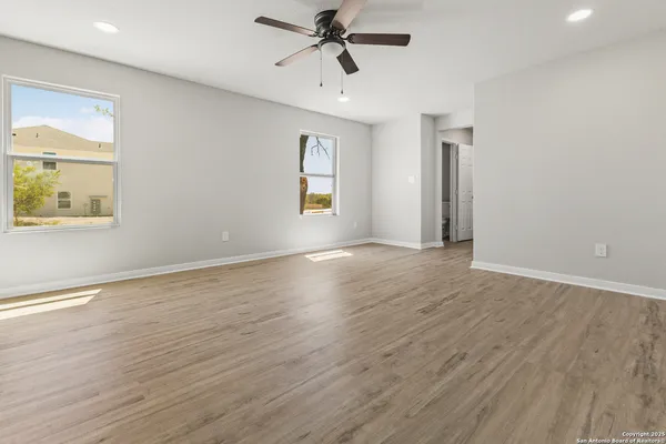 $1,495 | 219 Bonnie Bend, San Antonio, TX 78253