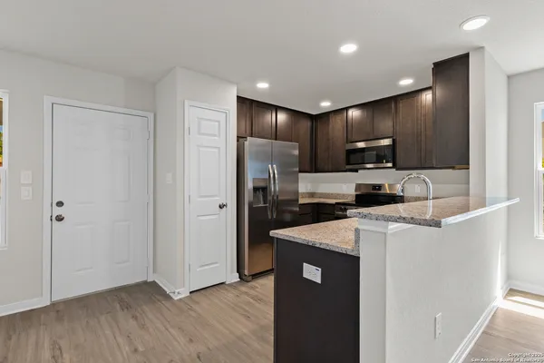 $1,495 | 219 Bonnie Bend, San Antonio, TX 78253