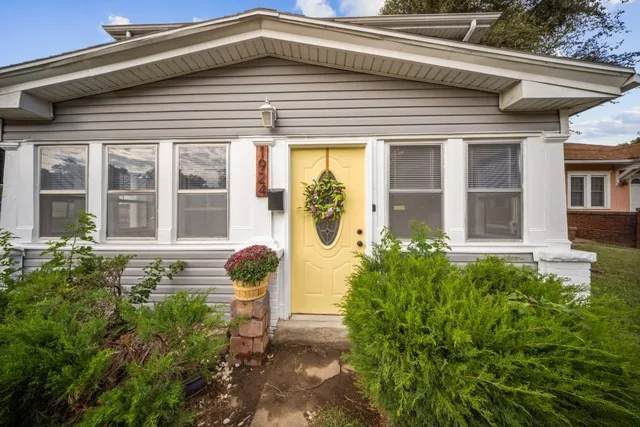 $214,900 | 1924 South 12th Street, St. Joseph, MO 64503