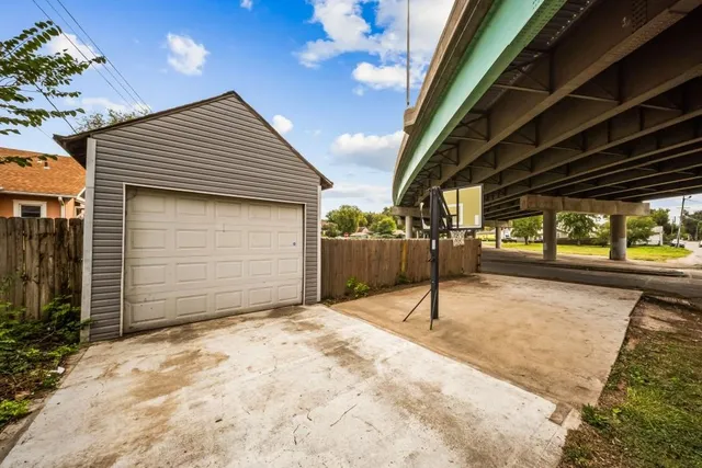 $214,900 | 1924 South 12th Street, St. Joseph, MO 64503