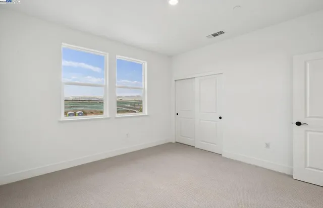 $1,211,443 | 373-373 East Gobind Boulevard, Tracy, CA 95391