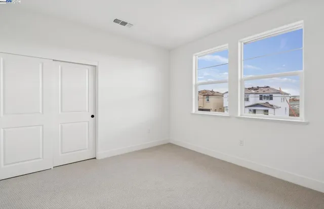 $1,211,443 | 373-373 East Gobind Boulevard, Tracy, CA 95391