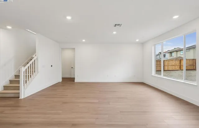 $1,211,443 | 373-373 East Gobind Boulevard, Tracy, CA 95391