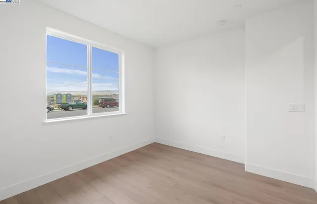 $1,211,443 | 373-373 East Gobind Boulevard, Tracy, CA 95391