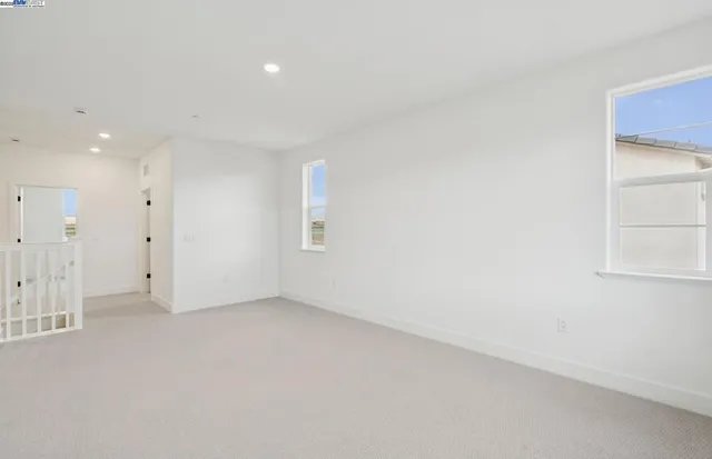 $1,211,443 | 373-373 East Gobind Boulevard, Tracy, CA 95391