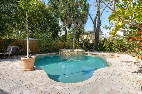 $899,900 | 1018 East Columbus Drive, Tampa, FL 33605