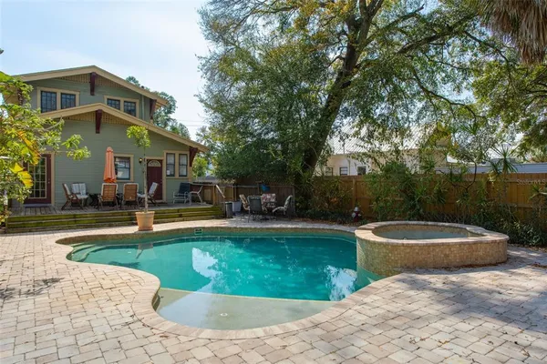 $899,900 | 1018 East Columbus Drive, Tampa, FL 33605