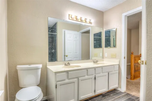 $365,000 | 610 Valley Mills Drive, Arlington, TX 76018