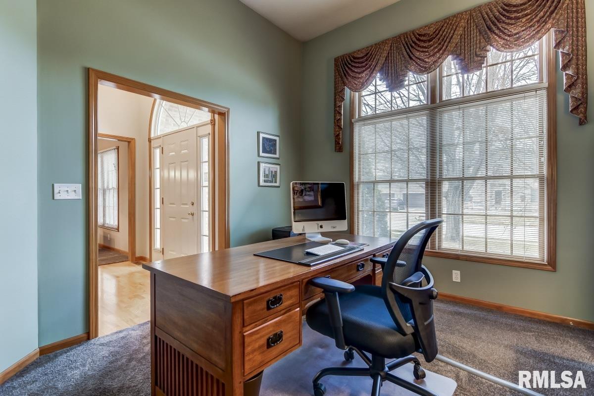 2309 Harbor Landing Springfield, IL 62712 - Photo 5 of 38