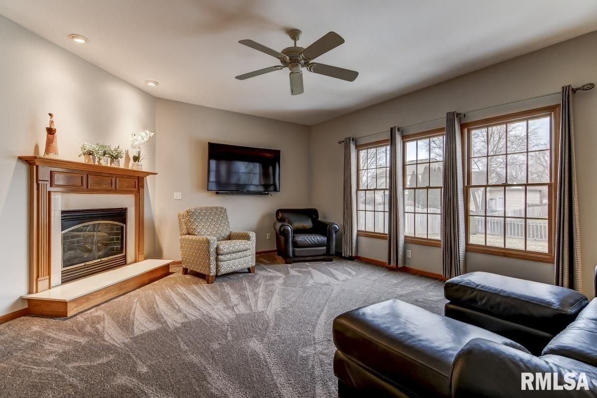 2309 Harbor Landing Springfield, IL 62712 - Photo 7 of 38