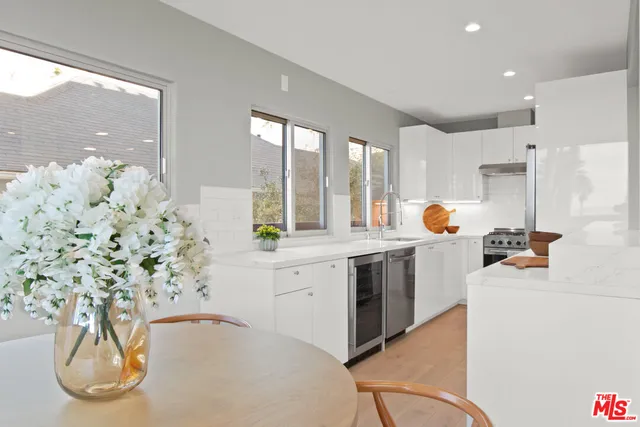 $1,475,000 | 2221 Ocean Avenue, Unit 101, Santa Monica, CA 90405