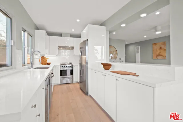 $1,475,000 | 2221 Ocean Avenue, Unit 101, Santa Monica, CA 90405