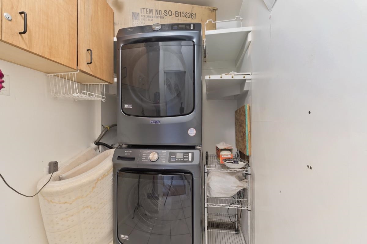 4 Kelley Road, Unit 5 Mammoth Lakes, CA 93546 - Photo 12 of 30 a utility room with dryer and washer