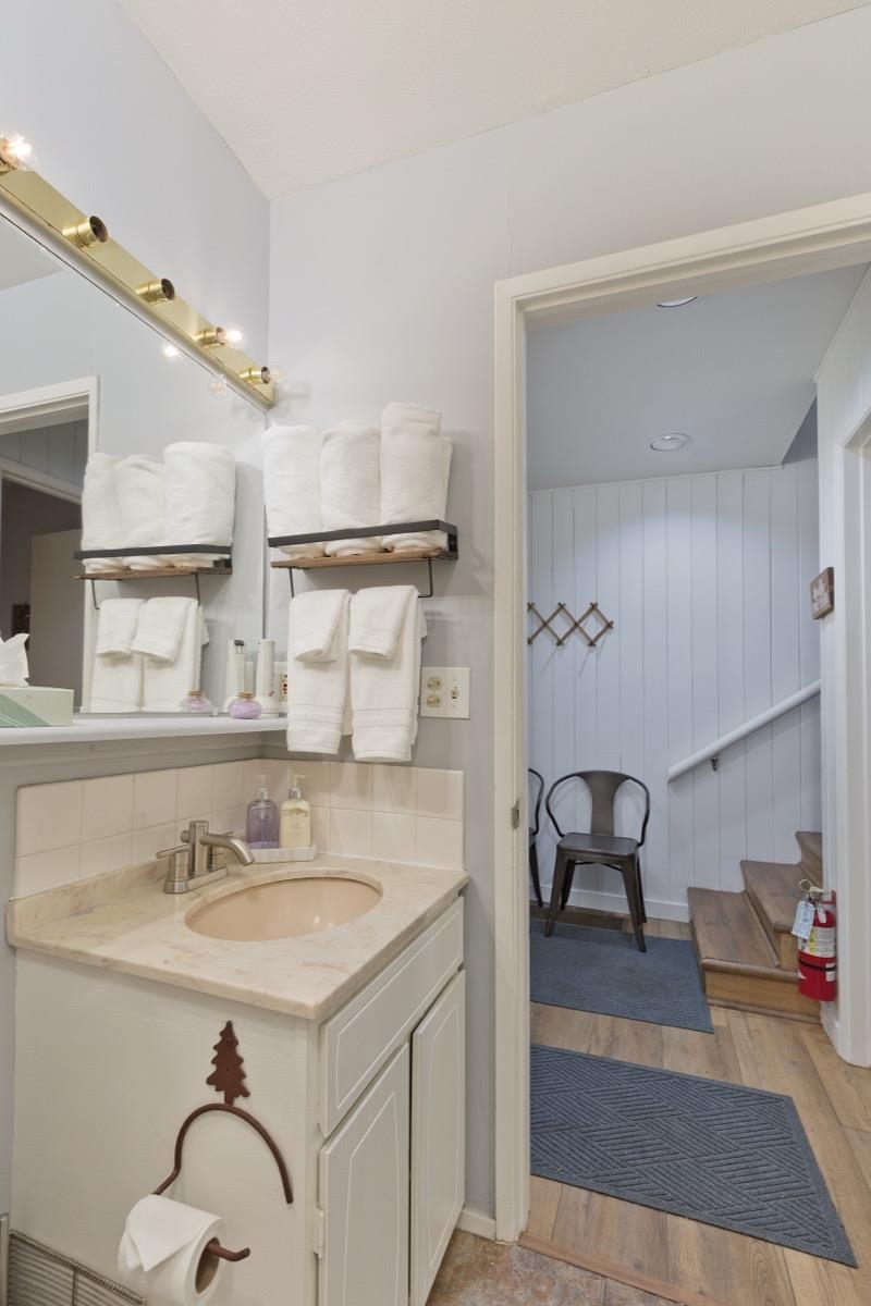 4 Kelley Road, Unit 5 Mammoth Lakes, CA 93546 - Photo 17 of 30 a bathroom with a sink and a mirror