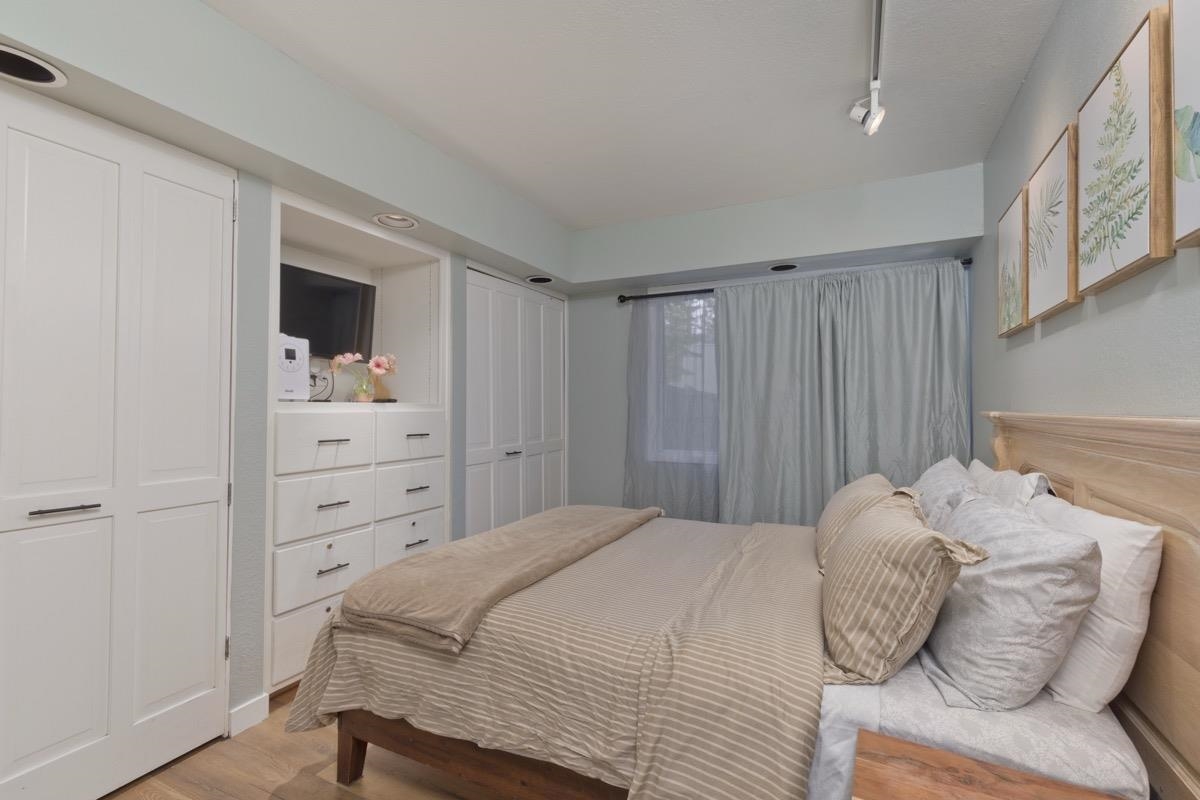 4 Kelley Road, Unit 5 Mammoth Lakes, CA 93546 - Photo 20 of 30 a bedroom with a bed and a closet