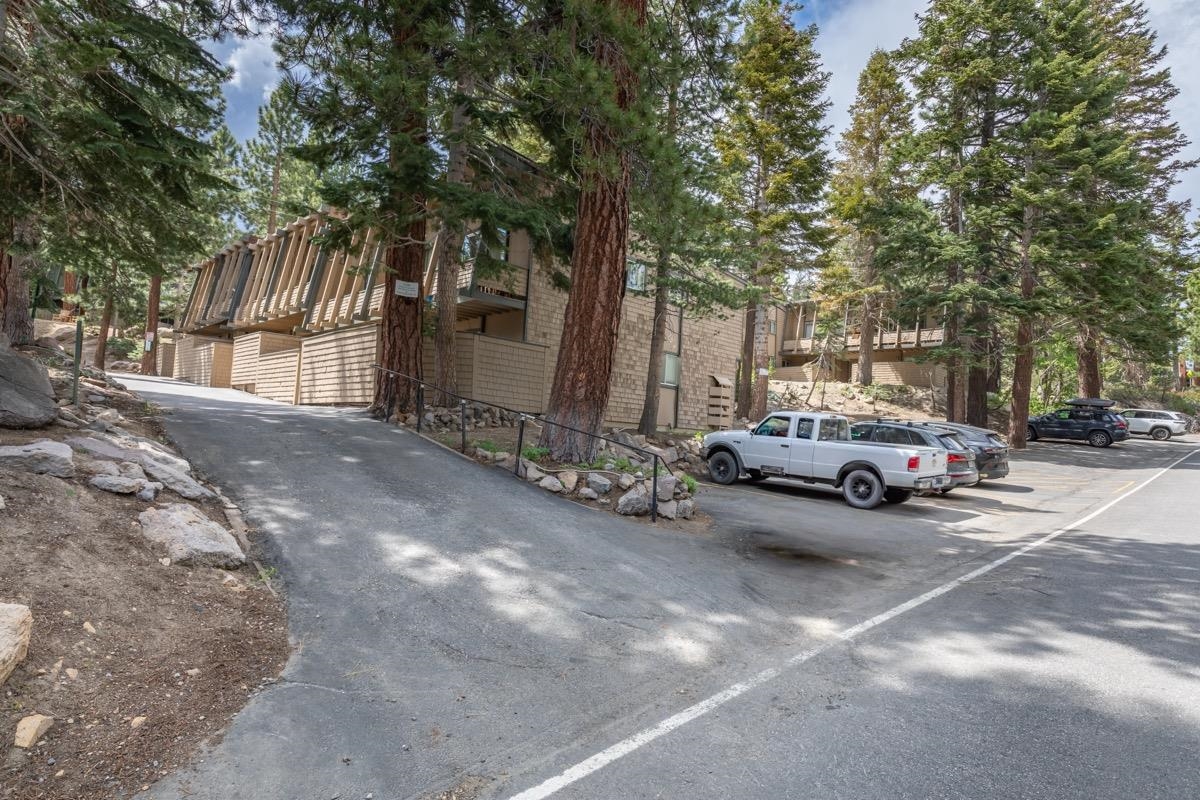 4 Kelley Road, Unit 5 Mammoth Lakes, CA 93546 - Photo 30 of 30 a view of a street