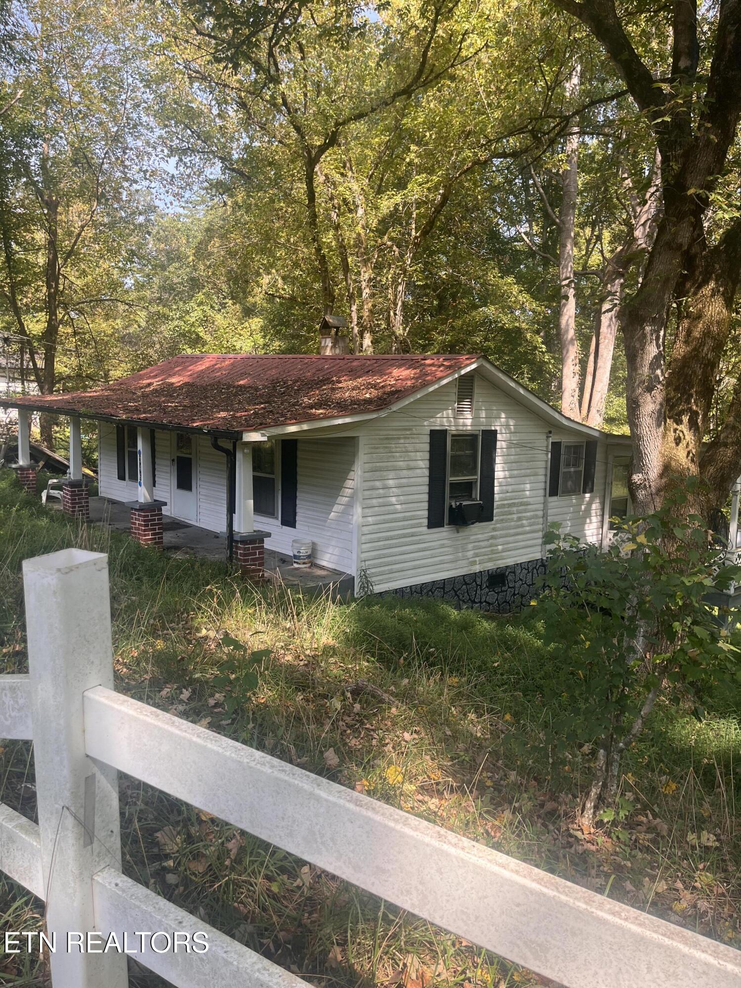 346 Wolfenbarger Lane Luttrell, TN 37779 - Photo 2 of 33 IMG_3506