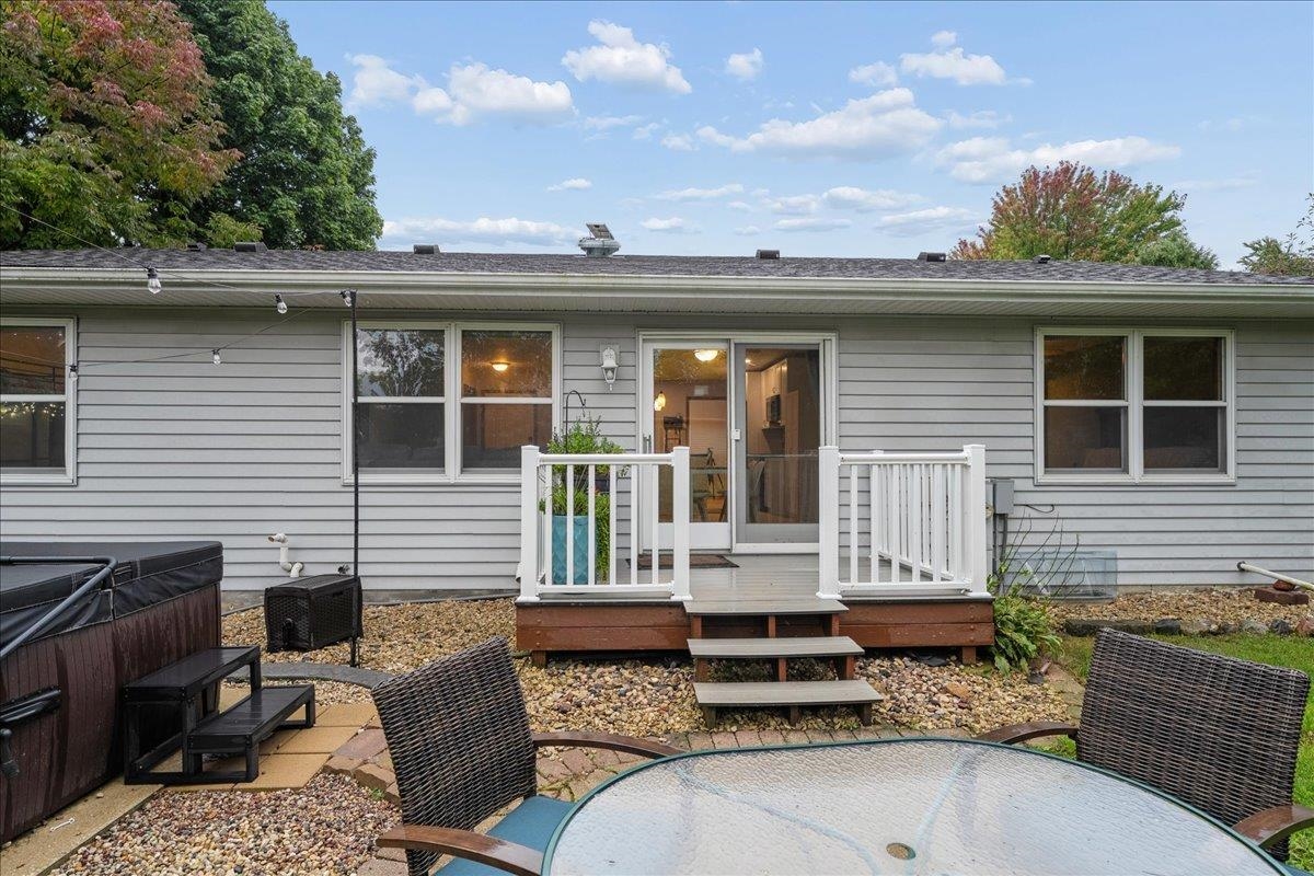 431 Thomas Oregon, WI 53575 - Photo 40 of 48 Gallery Image 40
