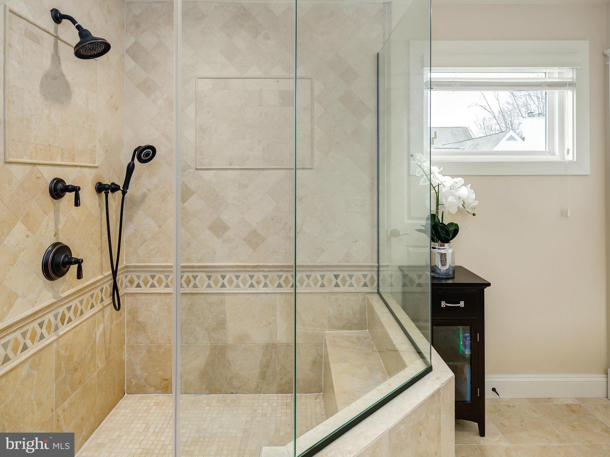 6279 Park Road McLean, VA 22101 - Photo 18 of 30 Bath (Master)