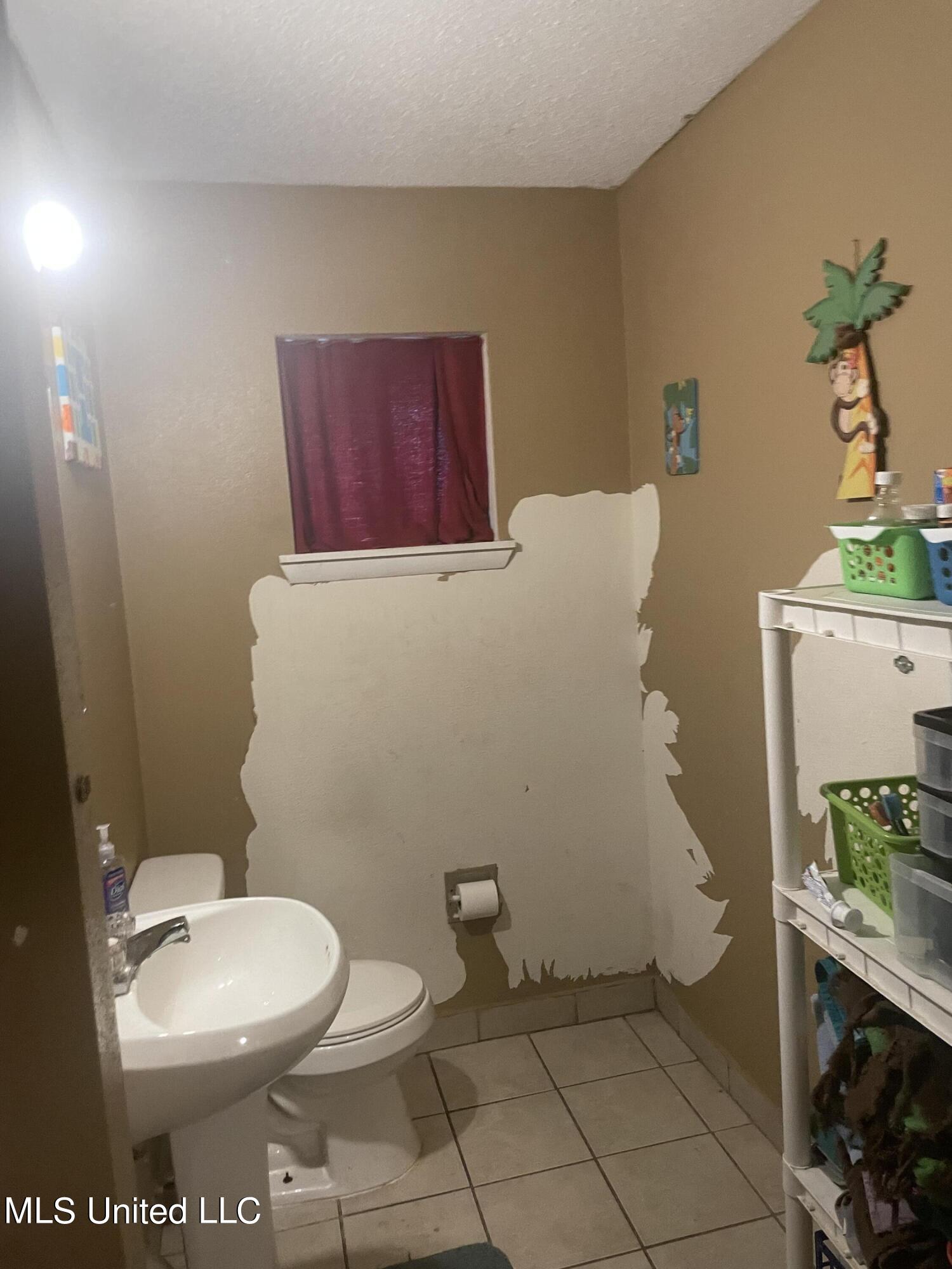 15077 Dedeaux Road Gulfport, MS 39503 - Photo 6 of 10 IMG_9205